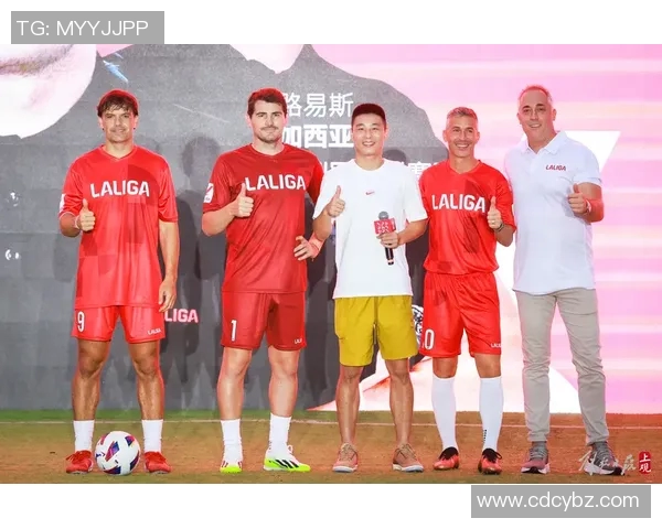 球星足球周边产品解析与收藏指南 让你成为真正的球迷达人